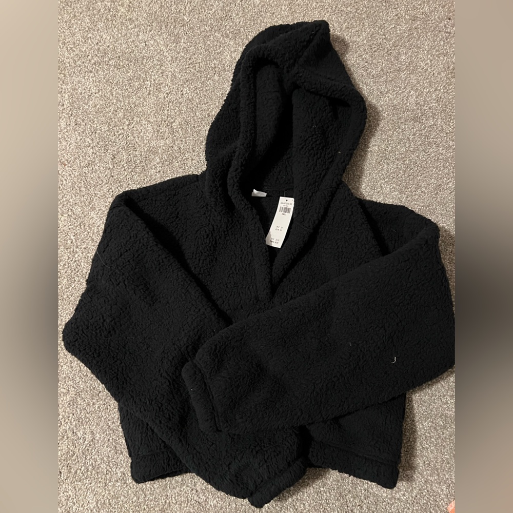 Black fleece cropped hoodie Gilly Hicks size Small